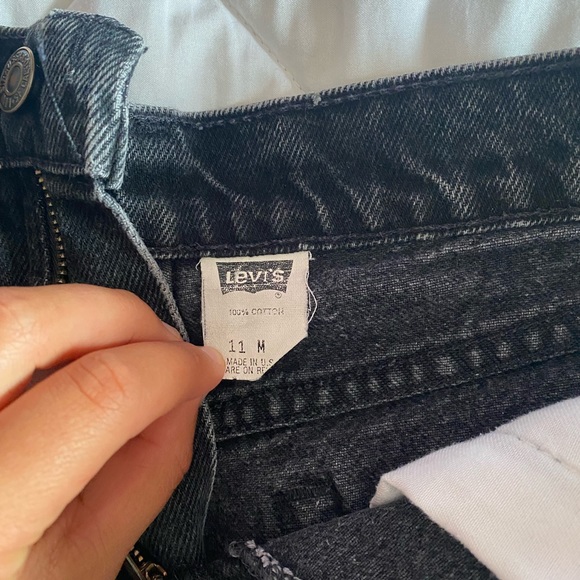 Levi jean shorts - Picture 4 of 5